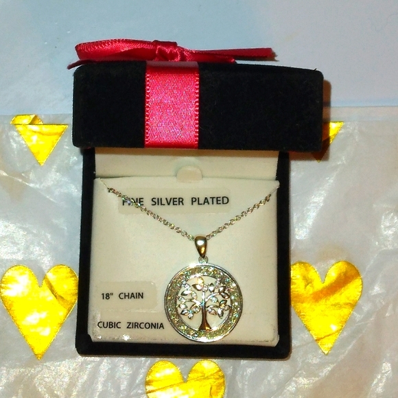 ☆NWT☆Stunning Fine Silver Tree of Life Pendant with 18" chain*Boxed* - Picture 5 of 12